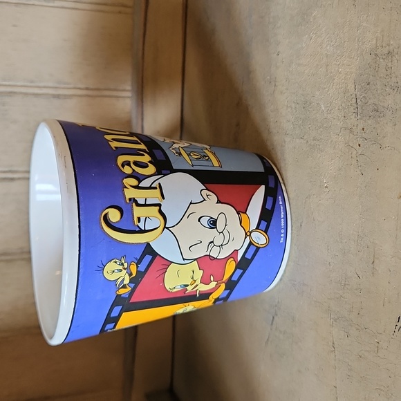 Vintage Warners Bros Grandma Mug with Tweety Bird - Picture 3 of 6